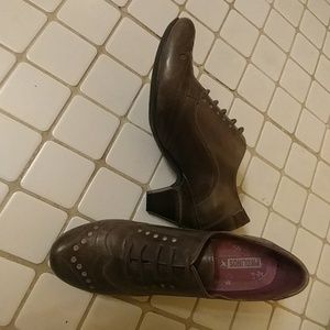 *NWOT* Pikolinos grey lace up heel 36